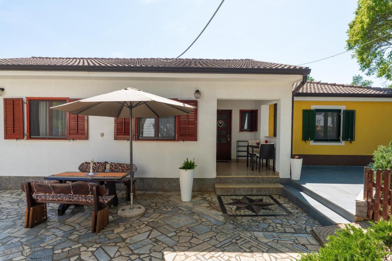 Apartment Felix Porec Bagian luar foto
