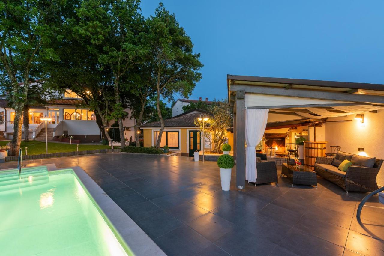 Apartment Felix Porec Bagian luar foto
