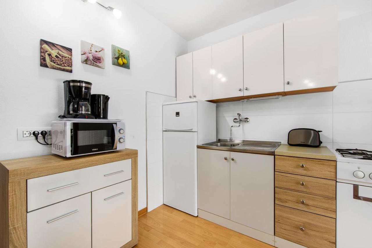 Apartment Felix Porec Bagian luar foto
