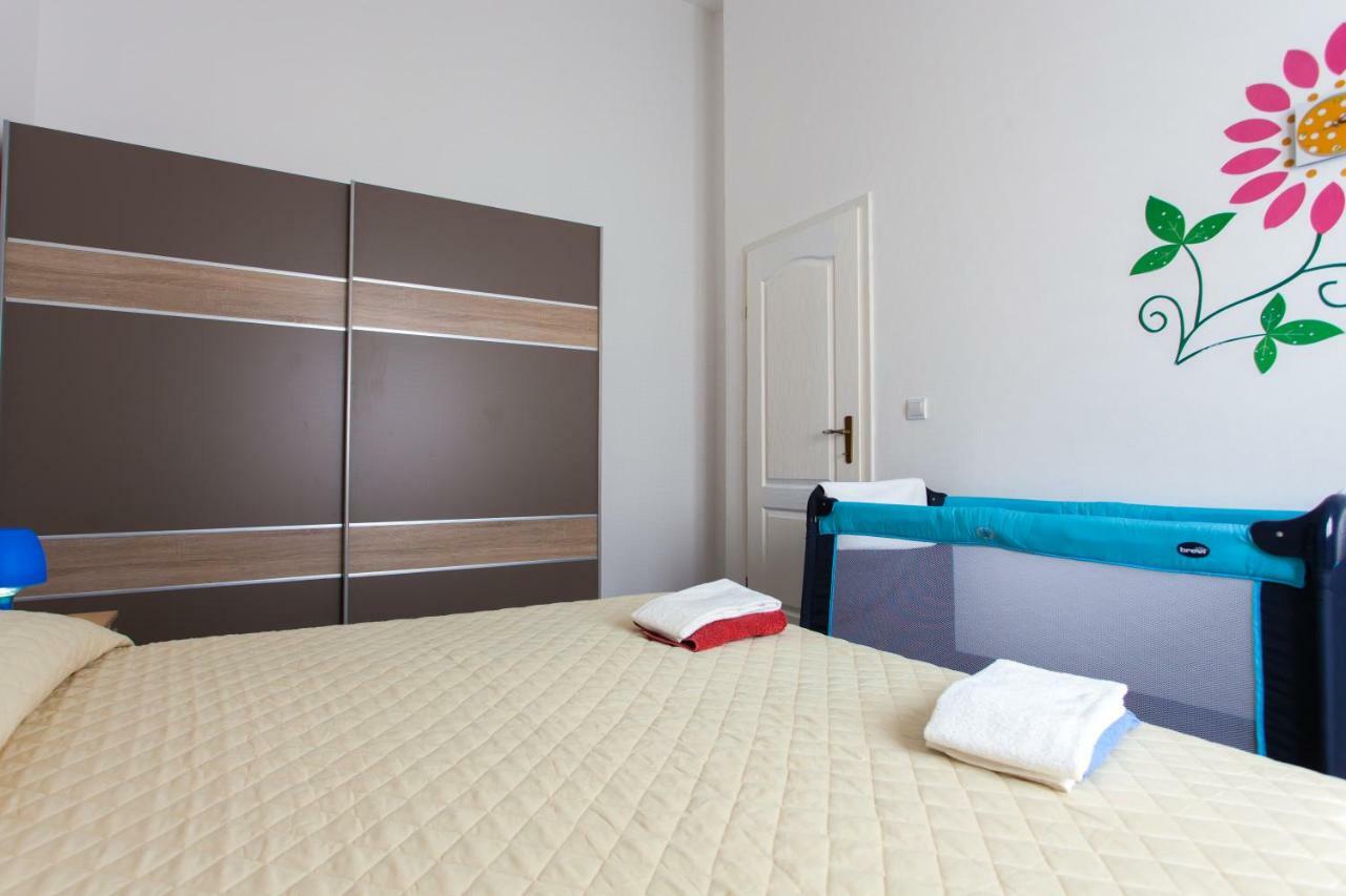 Apartment Felix Porec Bagian luar foto